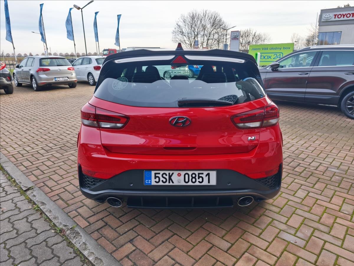 Hyundai i30 Hatchback 2,0 l 206 kw