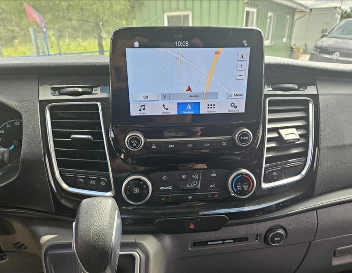 Ford Tourneo Custom 14