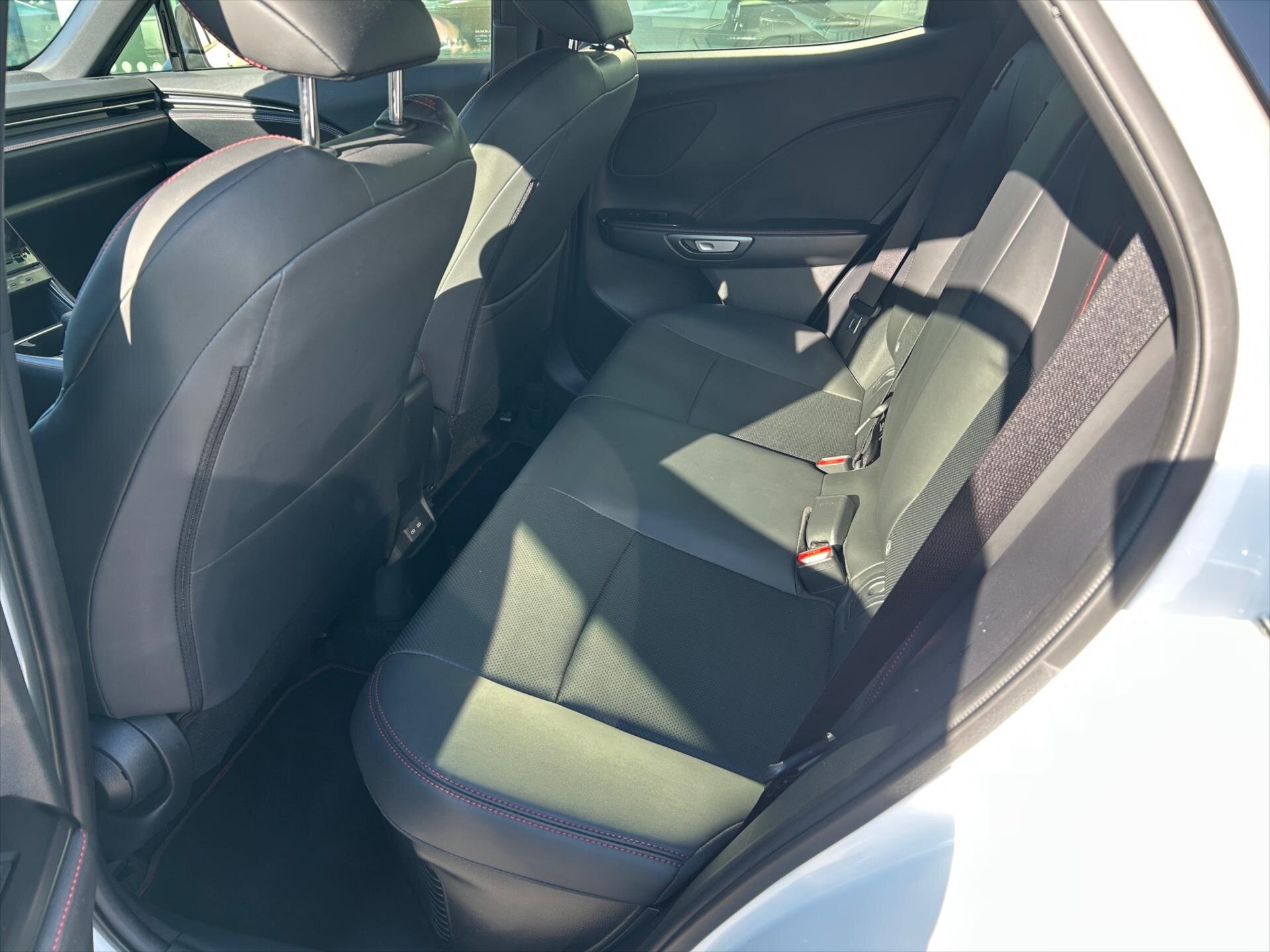 Lexus LBX Kombi 1,5 l 67 kw