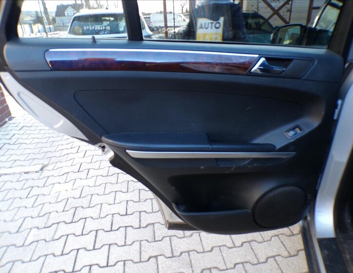 Mercedes-Benz Třídy M Ostatní 3,5 l 200 kw