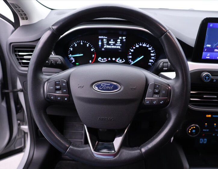 Ford Focus Kombi 999,0 92 kw