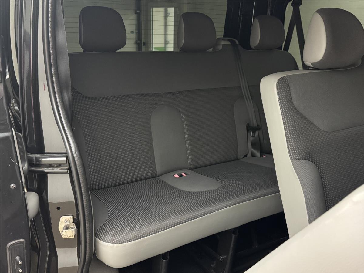 Opel Vivaro Kombi 2,0 l 84 kw