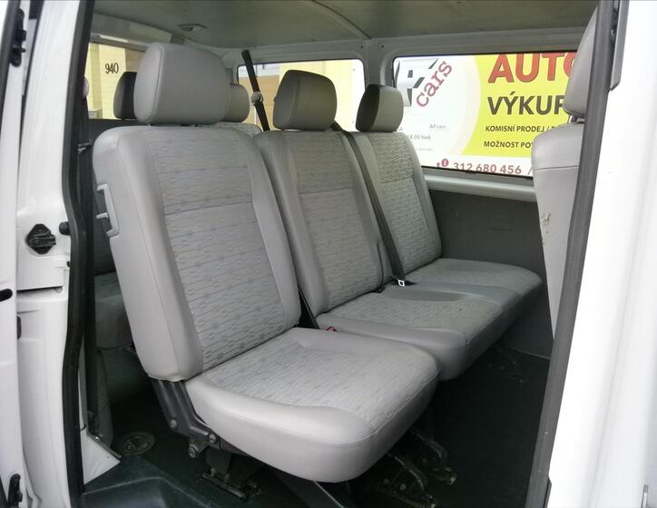 Volkswagen Transporter 9