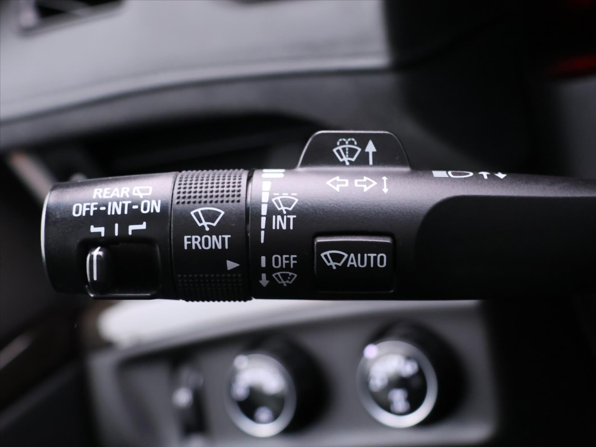 Cadillac Escalade SUV / Terénní 6,2 l 313 kw