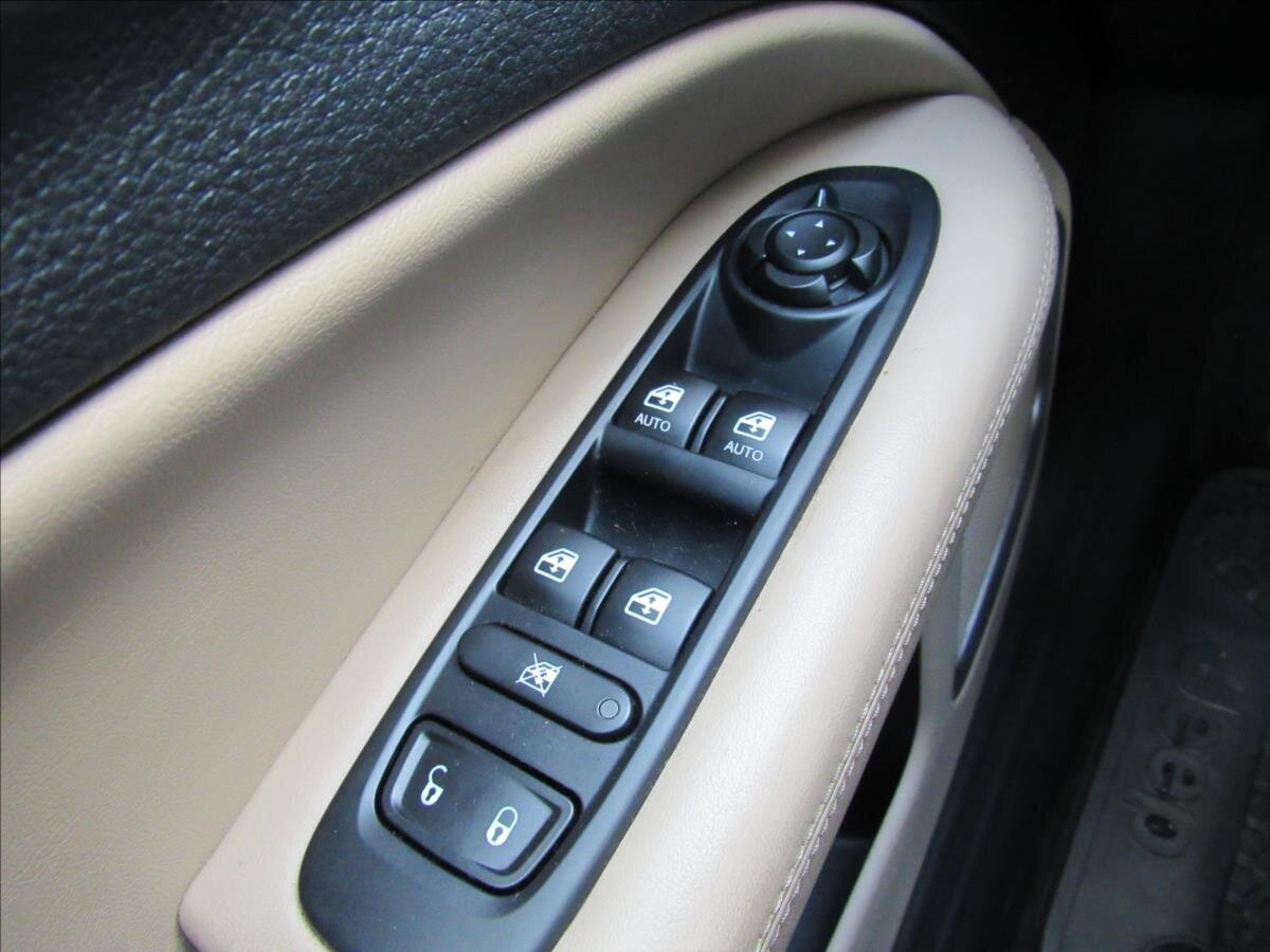 Jeep Compass SUV 1,4 l 103 kw