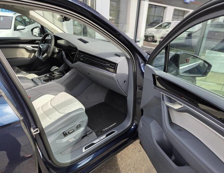 Volkswagen Touareg SUV 3,0 l 210 kw