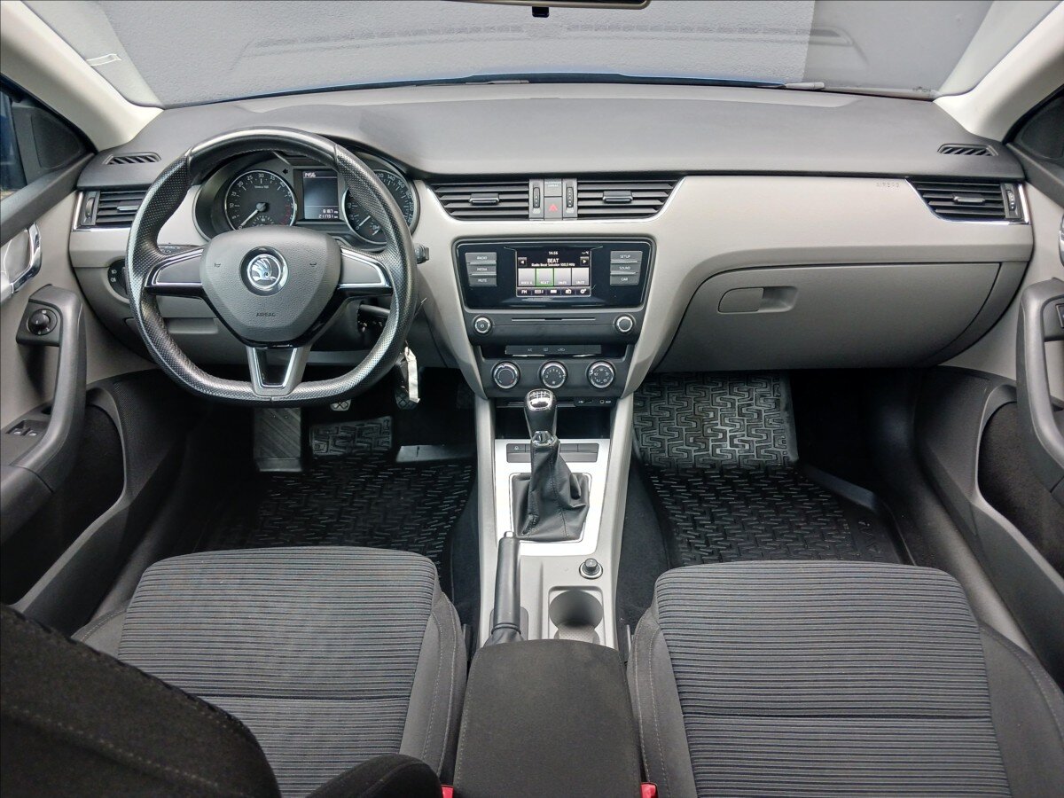 Škoda Octavia Sedan / Limuzína 1,6 l 77 kw