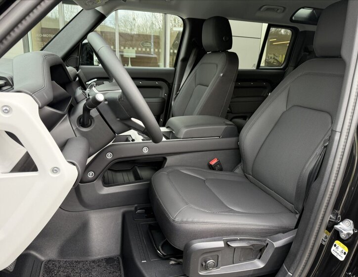 Land Rover Defender SUV / Terénní 3,0 l 147 kw