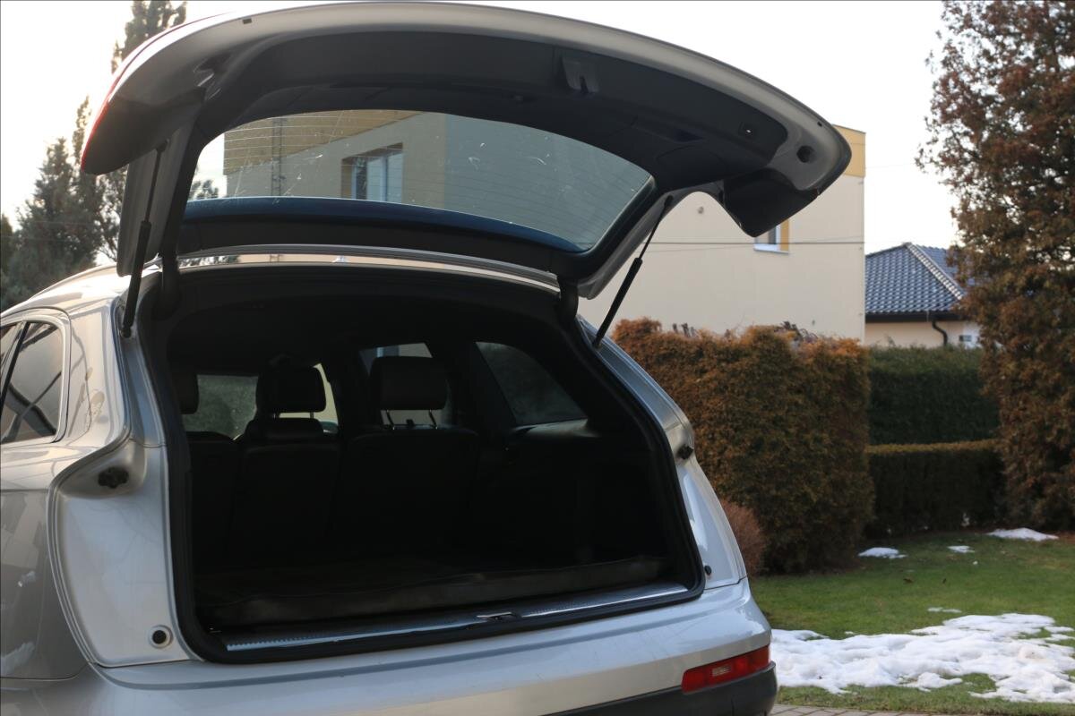 Audi Q7 Kombi 3,0 l 176 kw