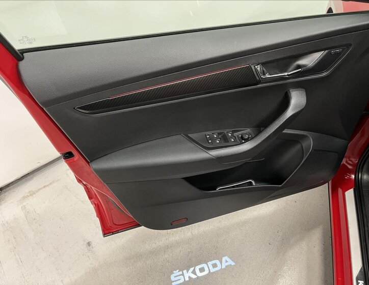 Škoda Karoq SUV 2,0 l 140 kw