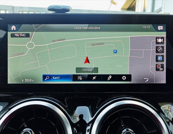 Mercedes-Benz GLA 10