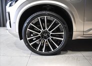 Volvo XC90 SUV 2,0 l 335 kw