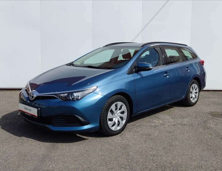 Toyota Auris Kombi 1,3 l 73 kw