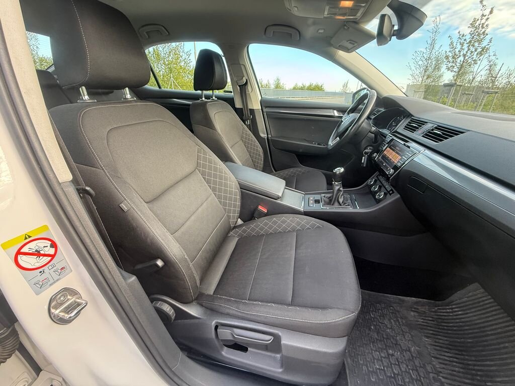 Škoda Superb Sedan / Limuzína 2,0 l 110 kw