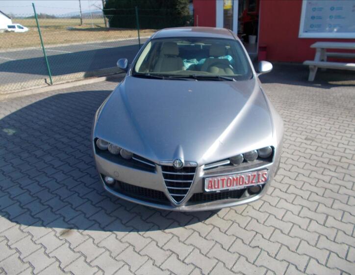 Alfa Romeo 159 3