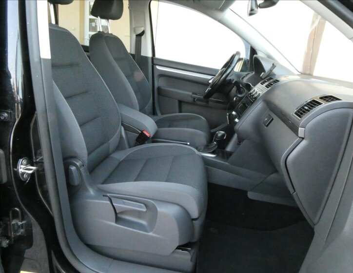 Volkswagen Touran 20