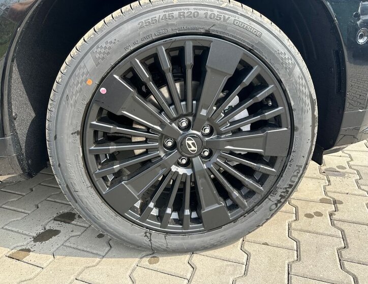 Hyundai Santa Fe SUV / Terénní 1,6 l 185 kw