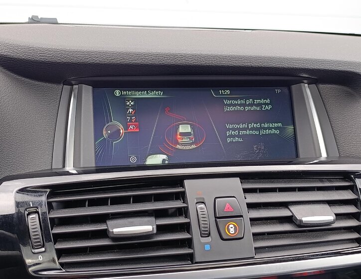 BMW X3 SUV / Terénní 3,0 l 230 kw