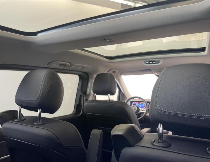 Mercedes-Benz Třídy V 23