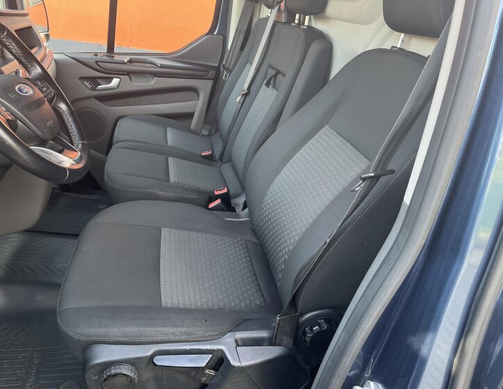 Ford Transit Custom 9