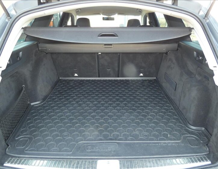 Mercedes-Benz Třídy E Kombi 2,0 l 143 kw