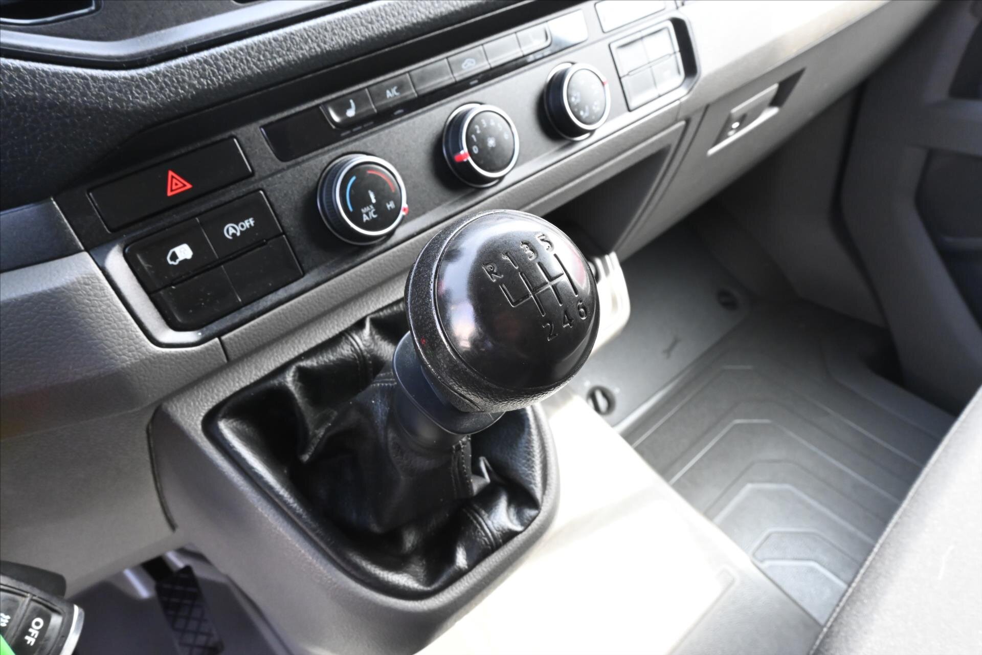 Volkswagen Crafter Skříň 2,0 l 103 kw