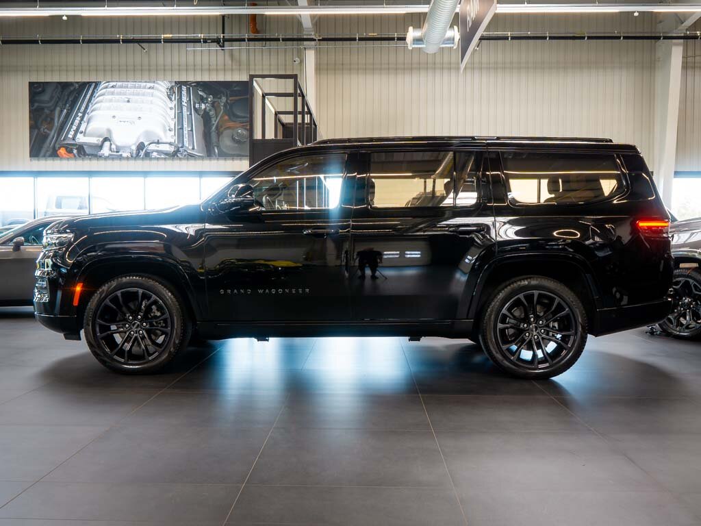 Jeep Grand Wagoneer SUV 6,4 l 351 kw