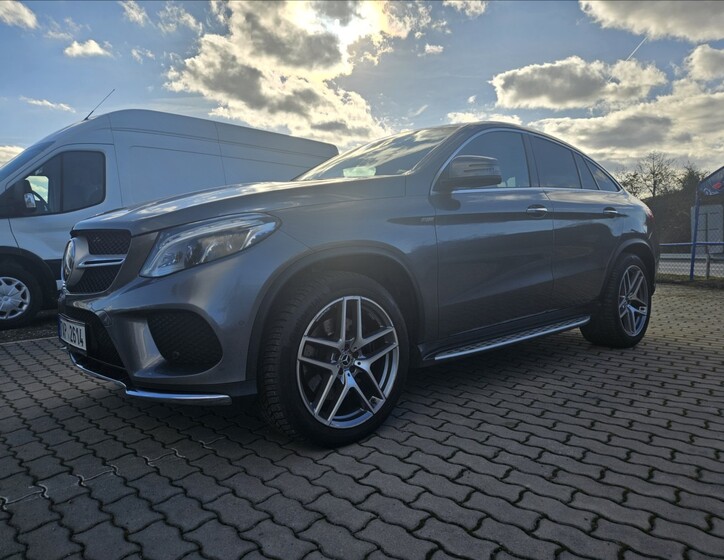 Mercedes-Benz GLE 1