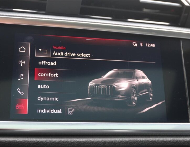 Audi Q3 SUV 2,3 l 137 kw