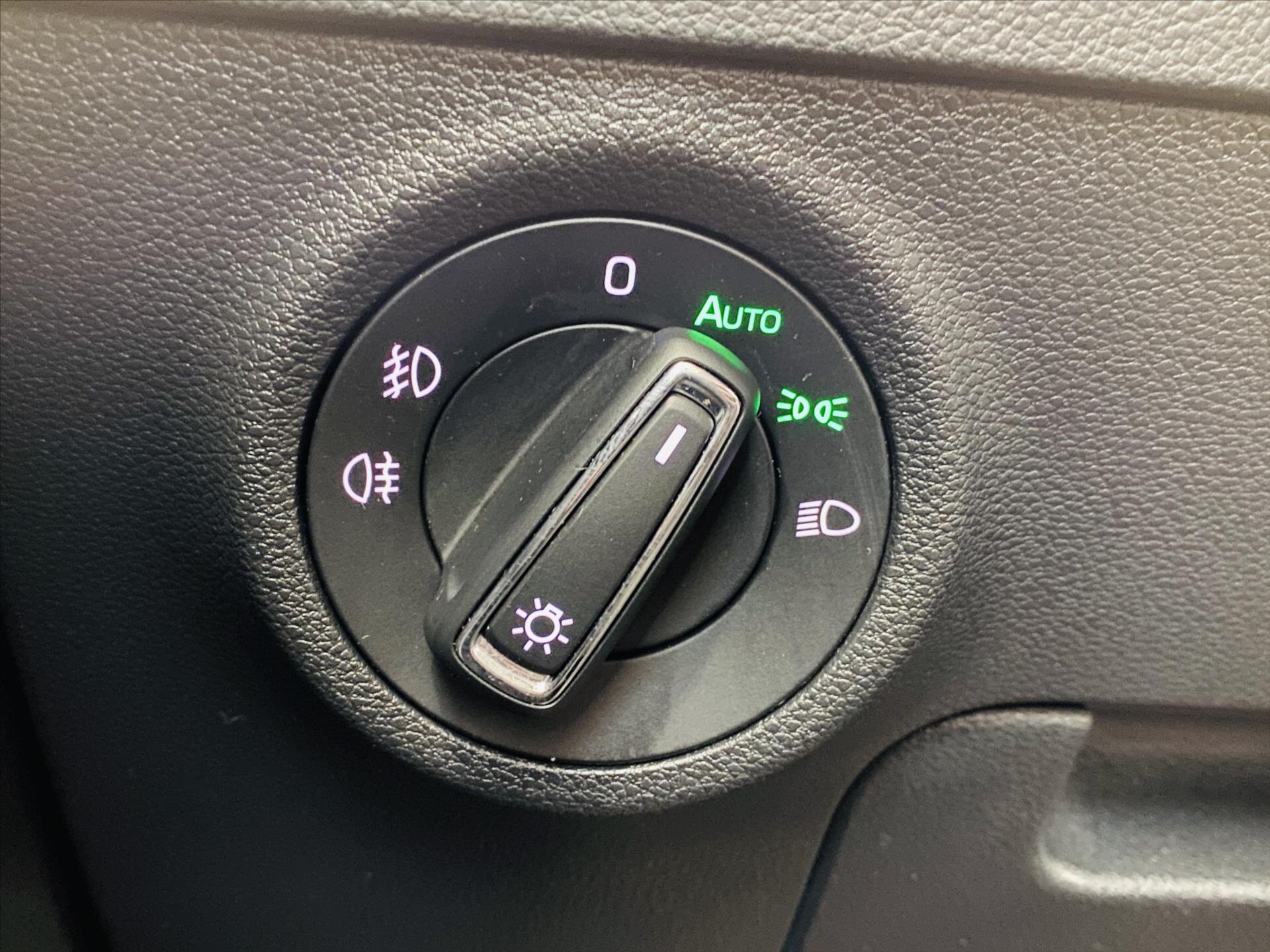 Škoda Karoq SUV / Terénní 1,5 l 110 kw