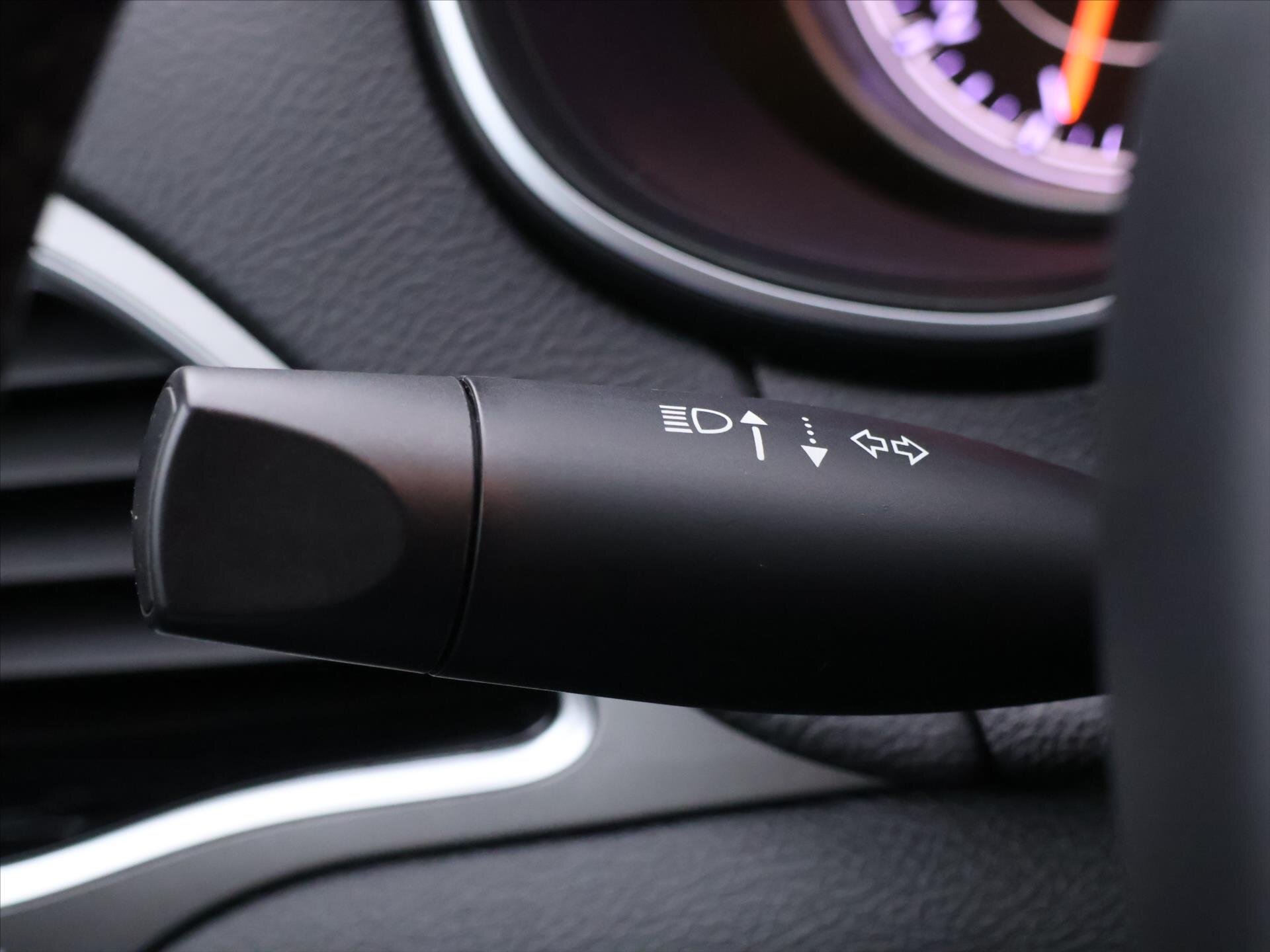 Jeep Cherokee SUV / Terénní 3,2 l 200 kw