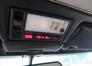 Mercedes-Benz 200 11