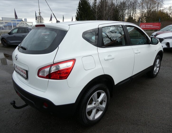 Nissan Qashqai SUV 2,0 l 104 kw