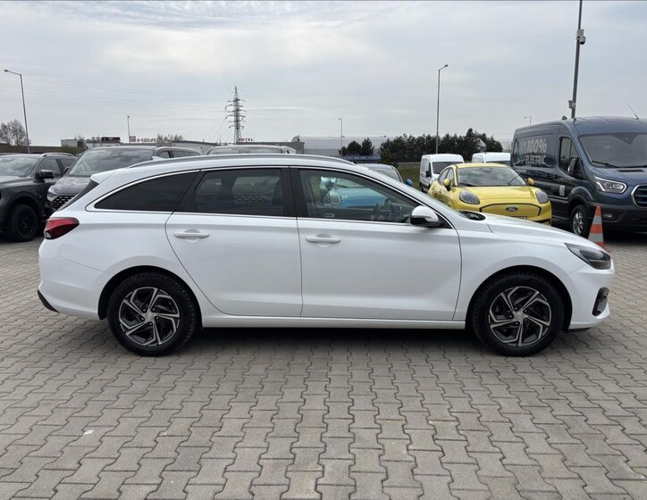 Hyundai i30 Kombi 998,0 88 kw