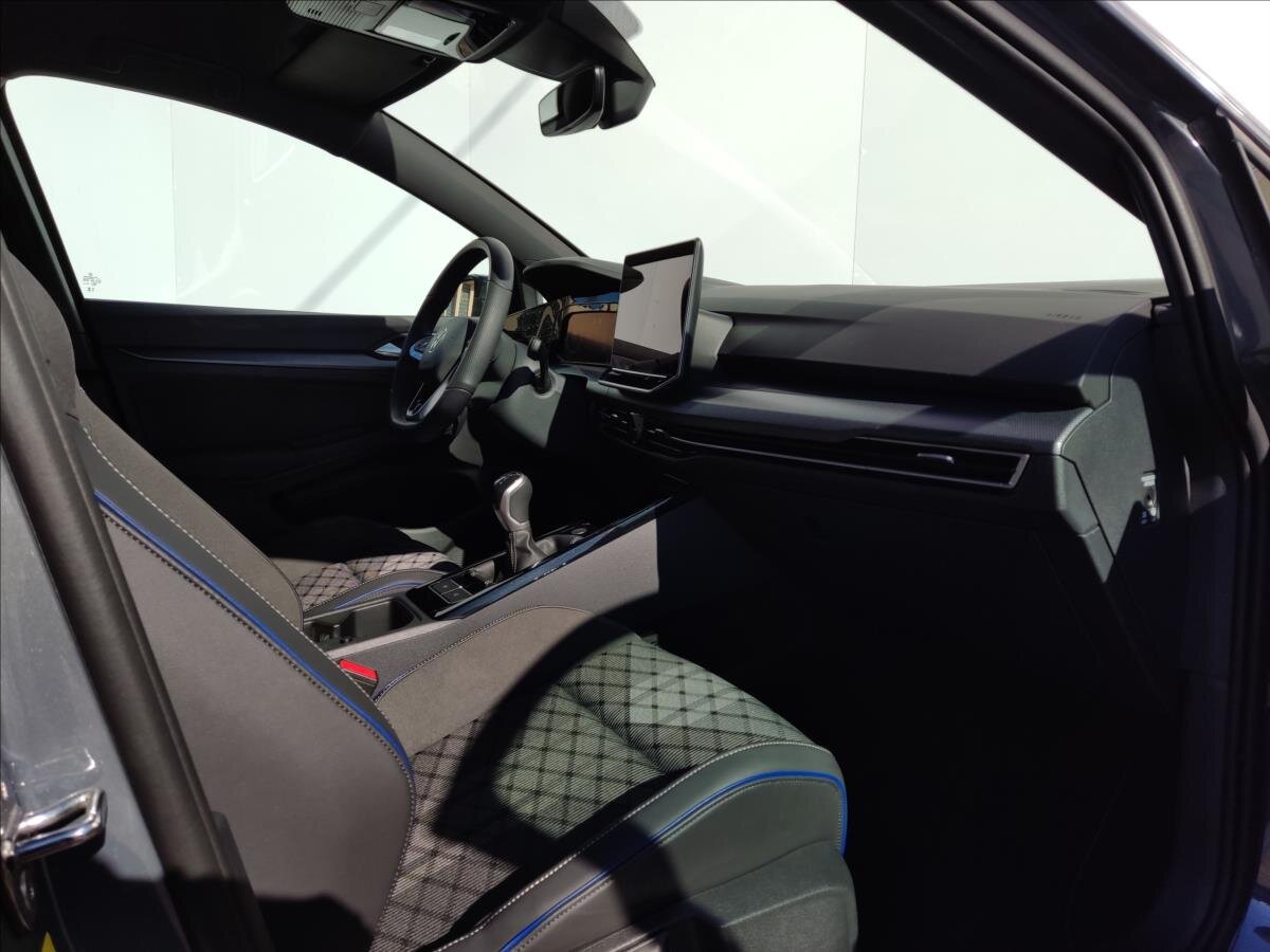 Volkswagen Golf Hatchback 1,5 l 110 kw