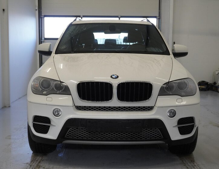 BMW X5 SUV 3,0 l 180 kw
