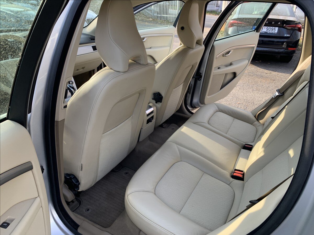 Volvo V70 Kombi 2,4 l 158 kw