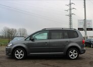 Volkswagen Touran 8