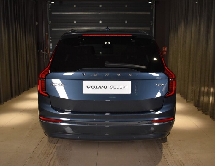 Volvo XC90 SUV / Terénní 2,0 l 228 kw