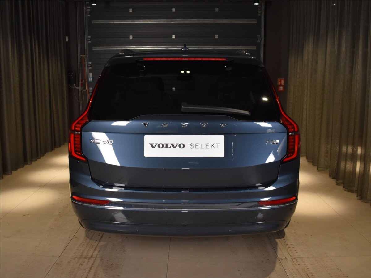 Volvo XC90 SUV / Terénní 2,0 l 228 kw