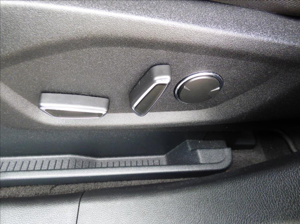 Ford S-MAX MPV 2,0 l 110 kw