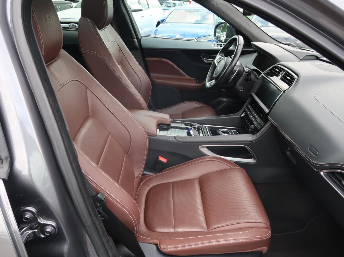Jaguar F-Pace SUV / Terénní 3,0 l 280 kw