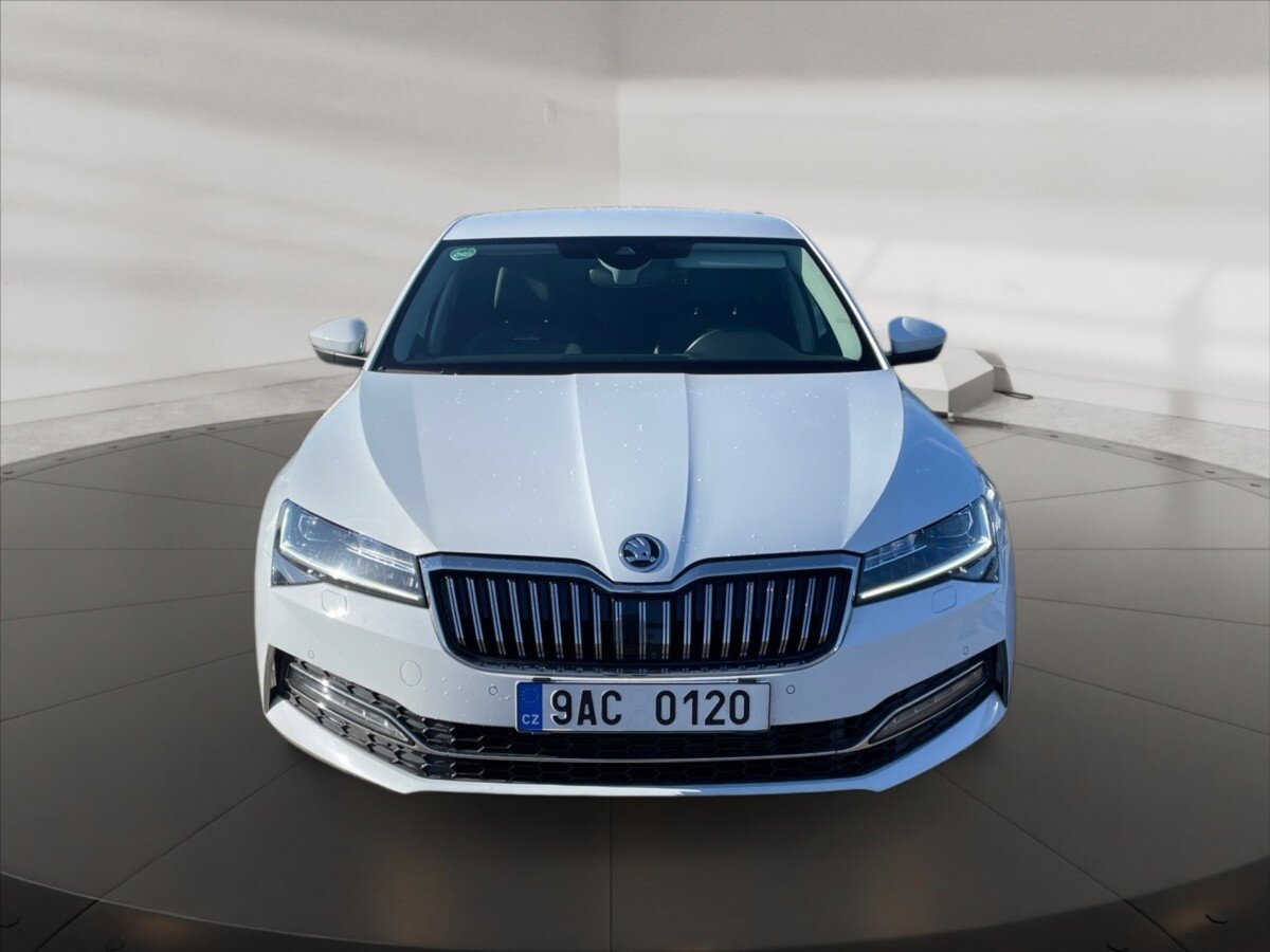 Škoda Superb Sedan / Limuzína 2,0 l 206 kw