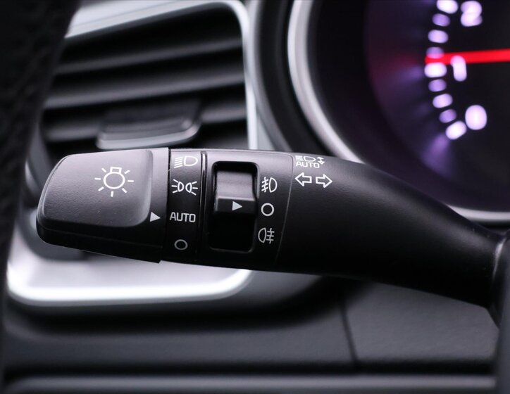 KIA Ceed Hatchback 998,0 74 kw