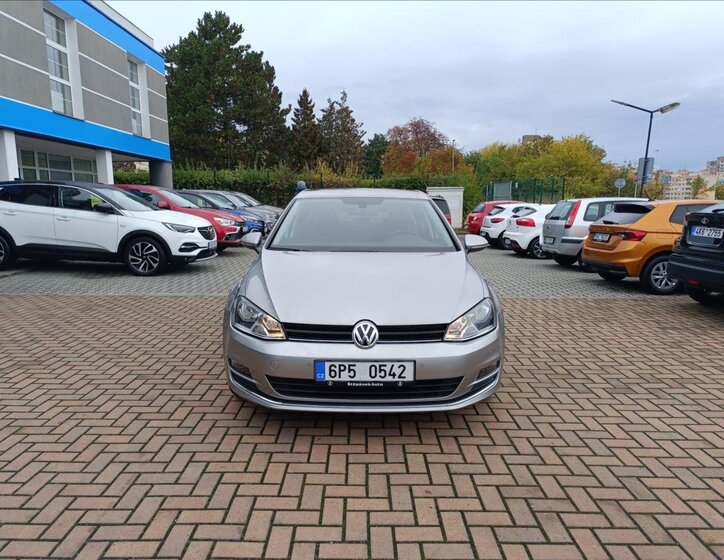 Volkswagen Golf Hatchback 1,4 l 110 kw