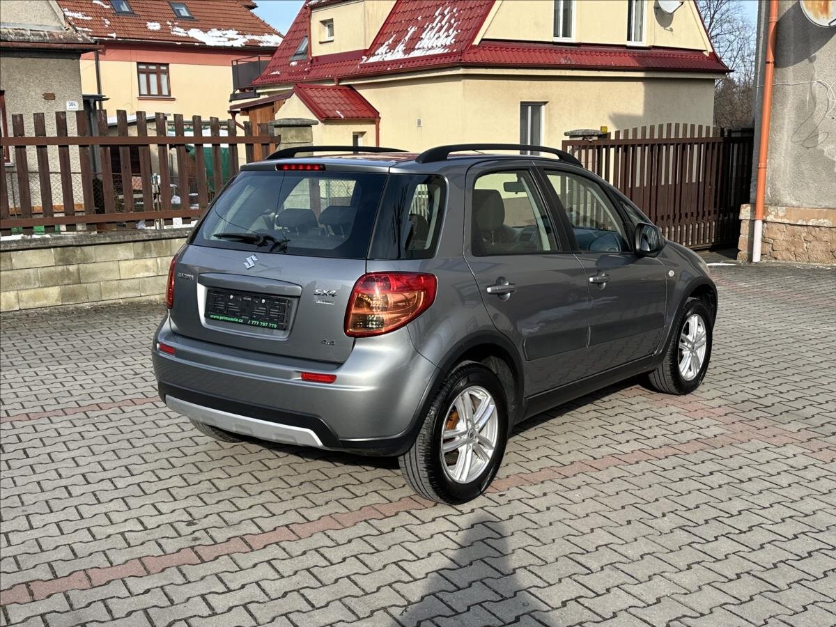 Suzuki SX4 Hatchback 1,6 l 88 kw