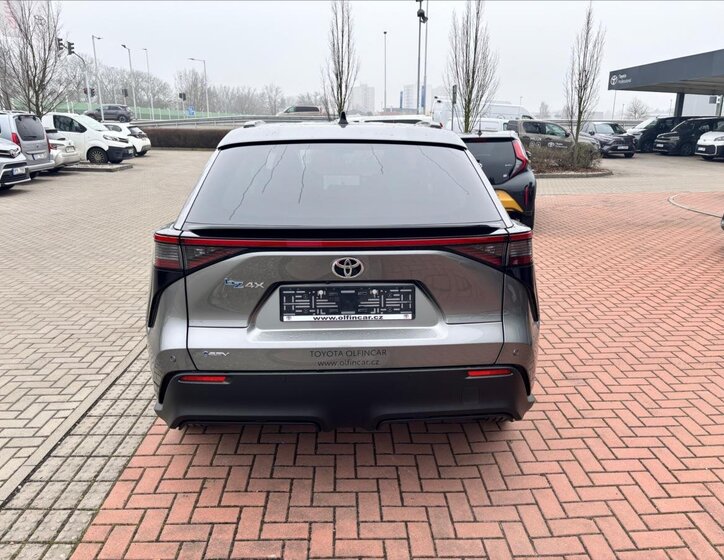 Toyota bZ4X SUV / Terénní 0,0 165 kw