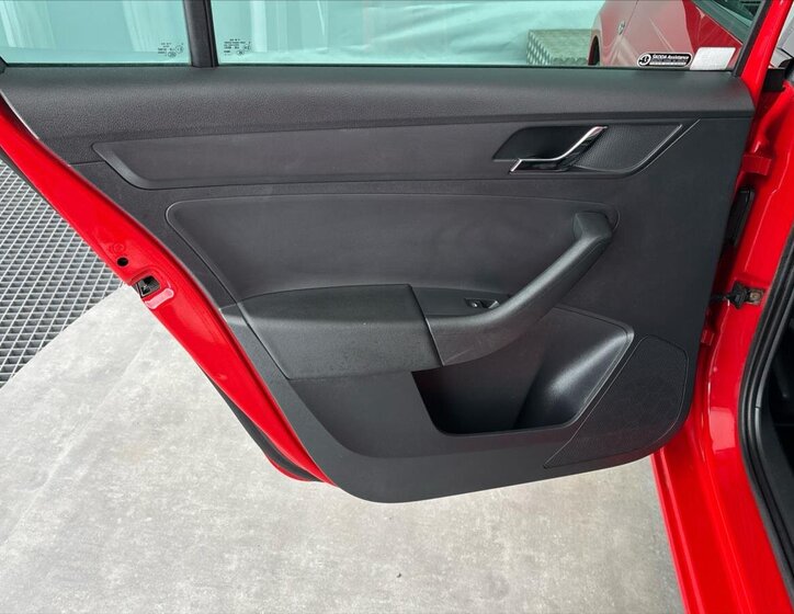 Škoda Rapid Liftback 1,2 l 77 kw