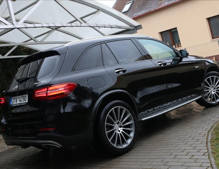 Mercedes-Benz GLC SUV / Terénní 3,0 l 270 kw