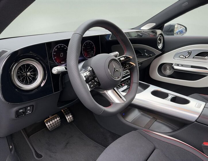 Mercedes-Benz CLA Sedan / Limuzína 1,3 l 120 kw